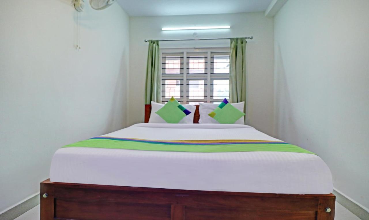 Treebo New Redfern, Madikeri Hotel Bagian luar foto